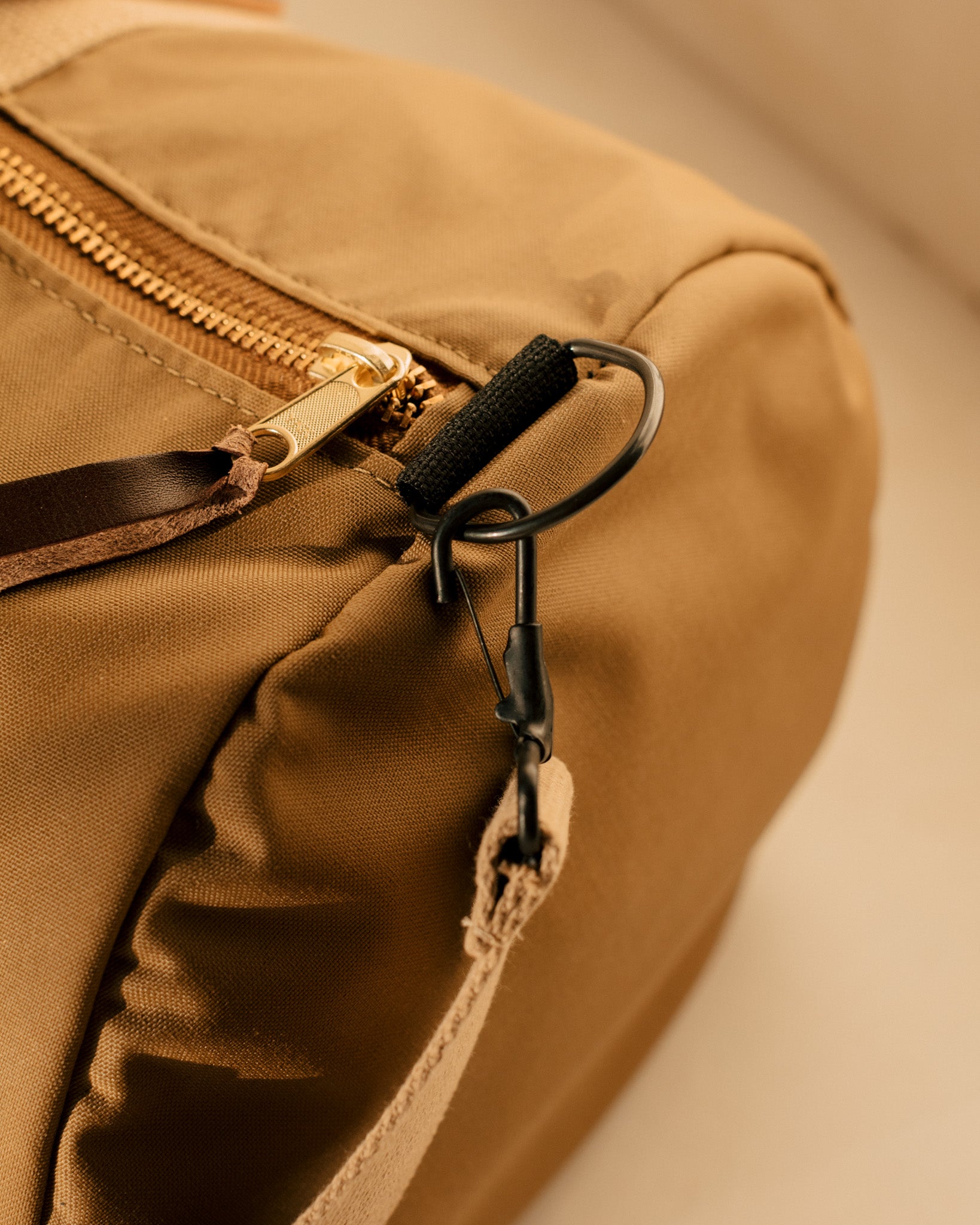 Autre Marque Large Duffle Bag Red Nylon ref.69943 - Joli Closet