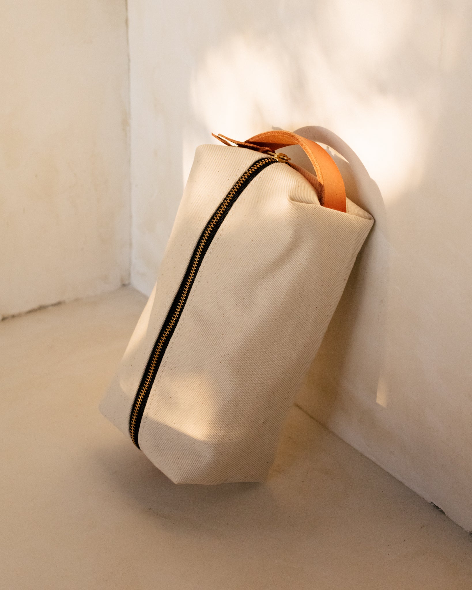 Dopp Kit in Canvas - Large - JOSHUVELA