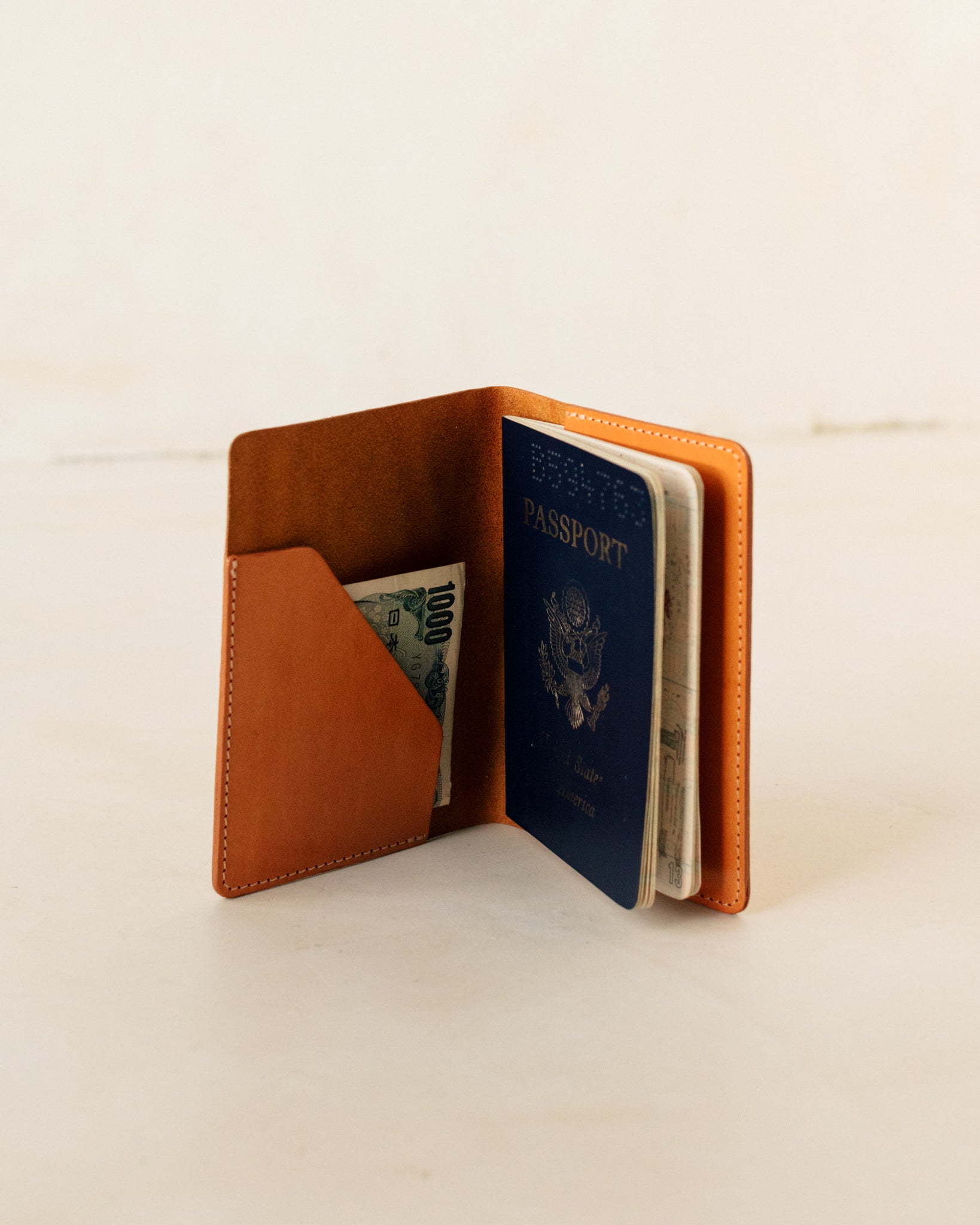Dakota Leather Field Notes Cover & Passport Travel Wallet, Buffalo Emboss | Saddle Tan